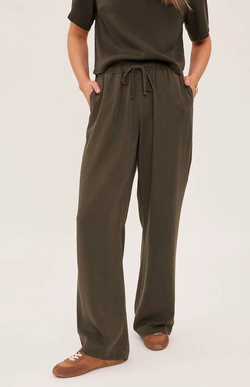 NEW GENTLE FAWN gabriel wide leg pant in washed bayleaf